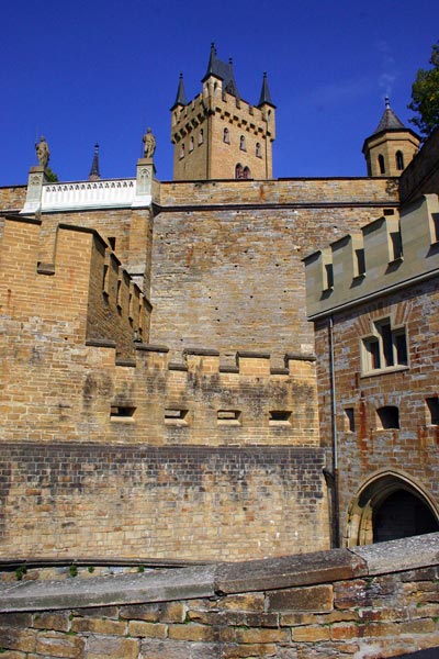 Burg Hohenzollern, Walkway