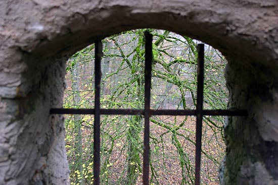 Castle Colmberg, Grate