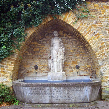 Metzingen, Statue